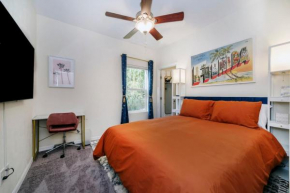 Beautiful Home, Walk to UF, Newly built